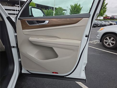 New 2026 Volkswagen Atlas SE FWD image 26