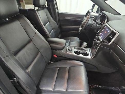 Used 2018 Jeep Grand Cherokee Limited w/ Trailer Tow Group IV image 11