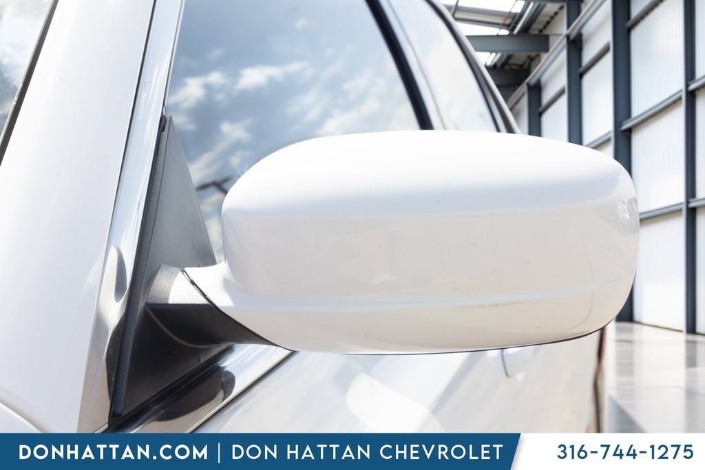 Used 2020 Chrysler 300 Touring w/ Driver Convenience Group RWD image 31