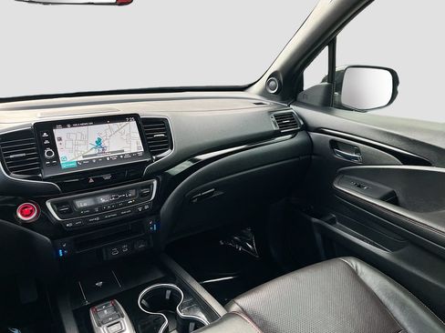 Used 2025 Honda Ridgeline Black Edition image 24