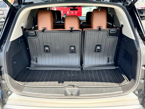 Used 2024 Nissan Pathfinder Platinum w/ Cargo Package FWD image 17