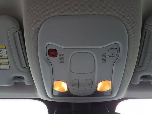 Certified 2023 Jeep Renegade Latitude AWD/4WD image 24