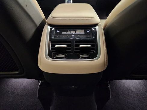 Used 2026 Volvo XC90 B6 Plus w/ Protection Package Premier AWD/4WD image 31