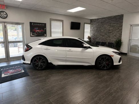 Used 2018 Honda Civic Sport image 7