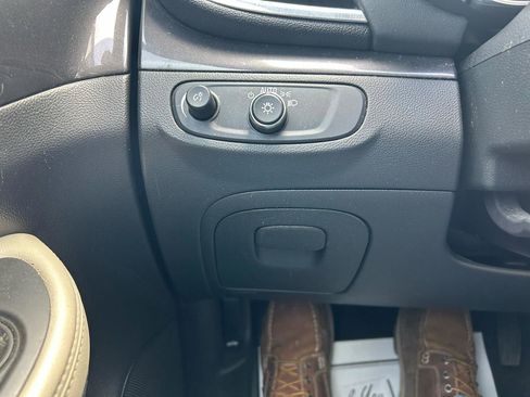 Used 2019 Buick Encore Preferred image 27