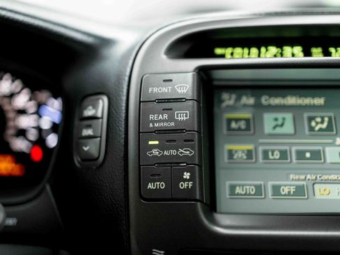 Used 2004 Lexus LS 430 RWD image 75