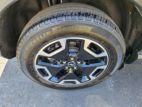 Used 2024 Ford Bronco Sport Outer Banks w/ Tech Package AWD/4WD image 11