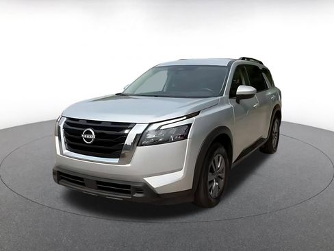Used 2025 Nissan Pathfinder SV FWD image 7