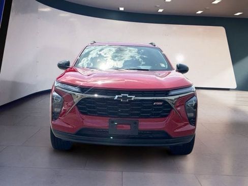 Used 2026 Chevrolet Trax RS FWD image 8