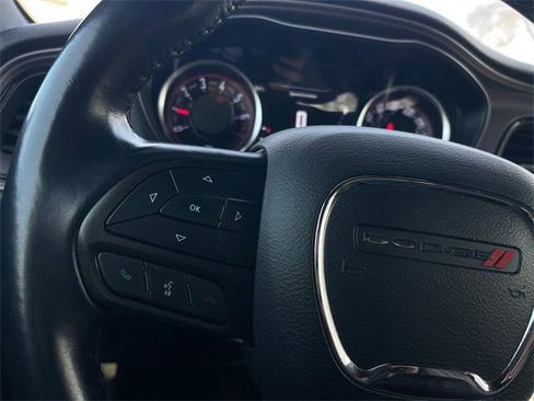 Used 2023 Dodge Challenger SXT image 13