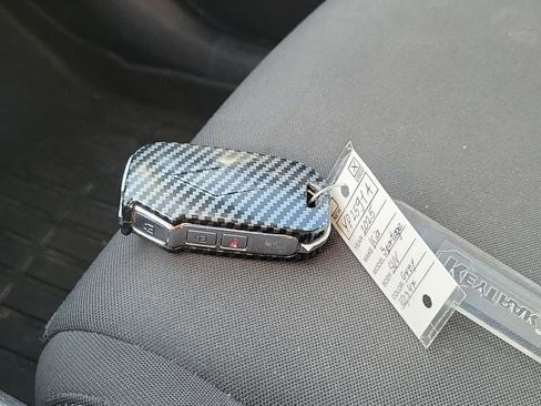 Used 2025 Kia Sportage LX FWD image 32