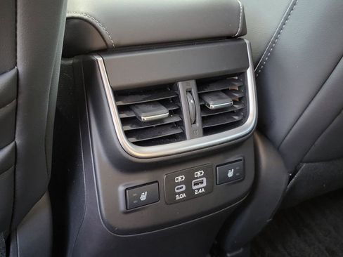 Used 2023 Subaru Outback Limited image 16