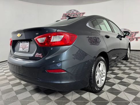 Used 2017 Chevrolet Cruze LT FWD image 25