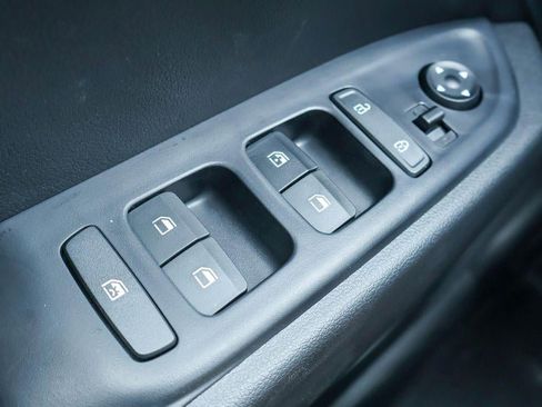 New 2025 Hyundai Venue Limited image 20