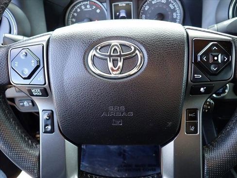 Used 2021 Toyota Tacoma TRD Off-Road image 13