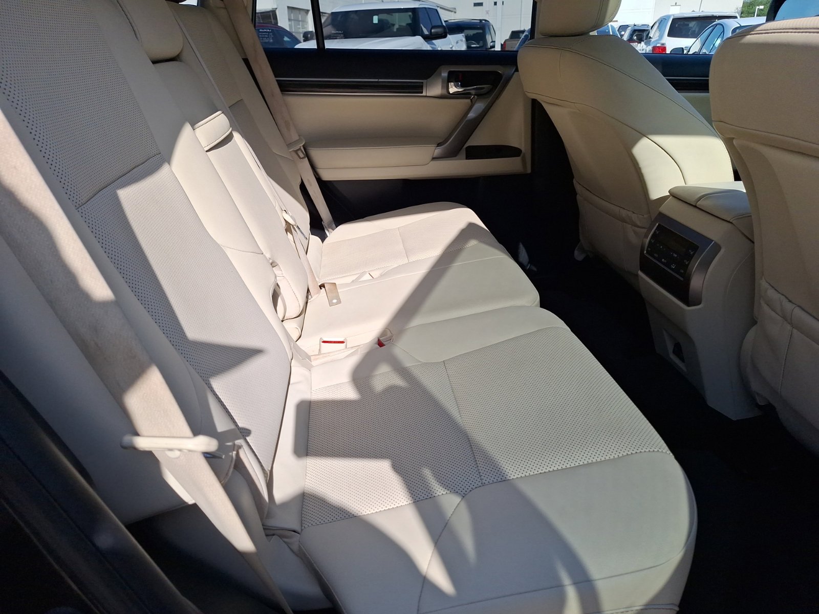 Used 2022 Lexus GX 460 Premium w/ Premium Package AWD/4WD image 30