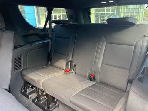 New 2026 Chevrolet Suburban LS RWD image 36