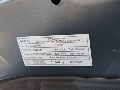 Certified 2025 Kia Seltos S image 31