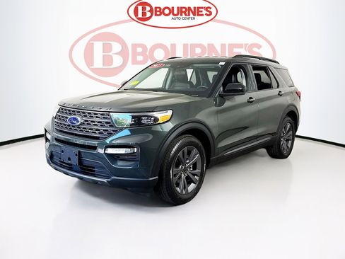Used 2023 Ford Explorer XLT w/ Equipment Group 202A AWD/4WD image 5