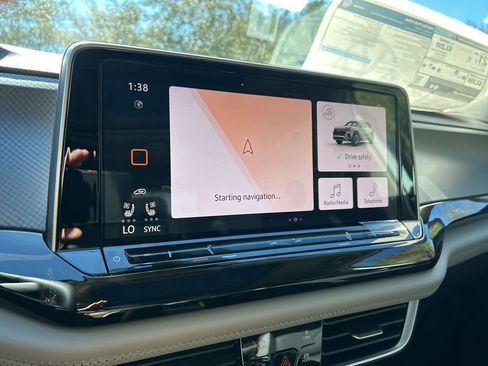 New 2026 Volkswagen Atlas Peak Edition AWD/4WD image 35
