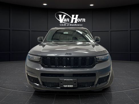 Used 2024 Jeep Grand Cherokee L Limited w/ Luxury Tech Group II AWD/4WD image 2