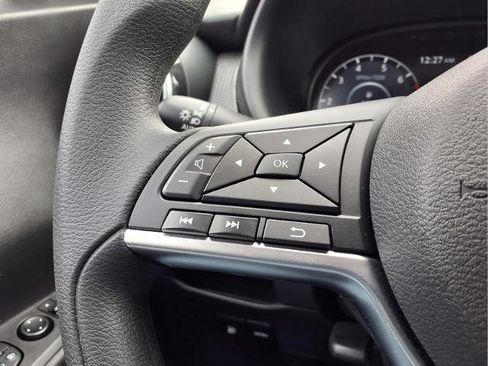 Certified 2021 Nissan Kicks SV FWD image 20