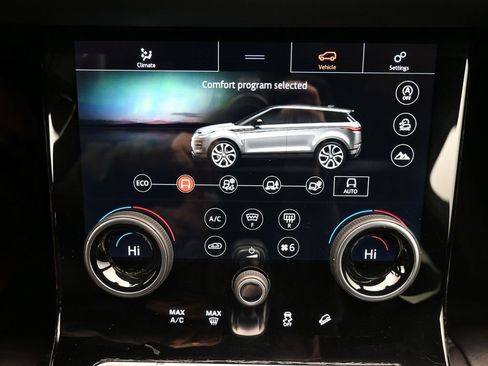 Used 2020 Land Rover Range Rover Evoque SE image 17