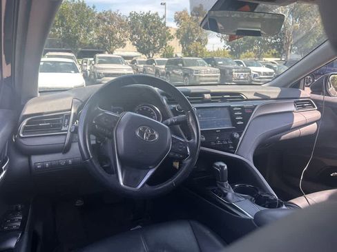 Used 2020 Toyota Camry SE image 7