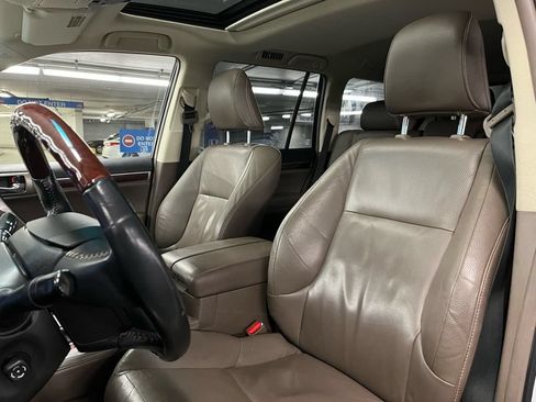 Used 2014 Lexus GX 460 w/ Premium Package AWD/4WD image 20