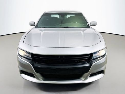 Used 2017 Dodge Charger R/T RWD image 2