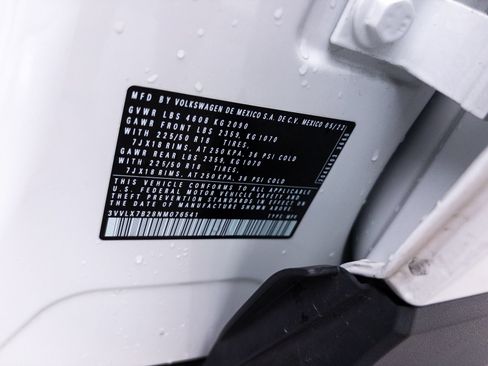 Used 2022 Volkswagen Taos SE FWD image 41