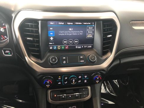 Used 2021 GMC Acadia Denali w/ Denali Ultimate Package AWD/4WD image 17