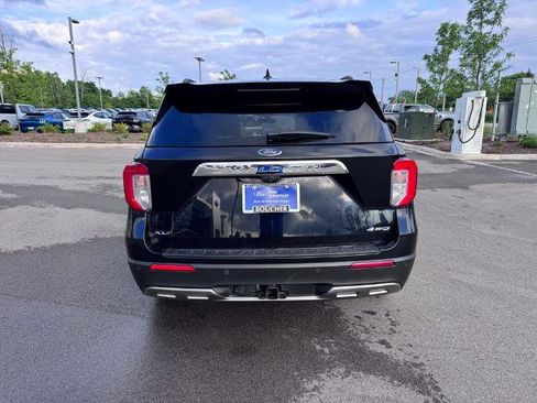Certified 2021 Ford Explorer XLT w/ Equipment Group 202A AWD/4WD image 5