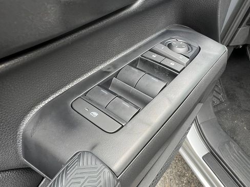 New 2025 Toyota Tacoma SR5 AWD/4WD image 31