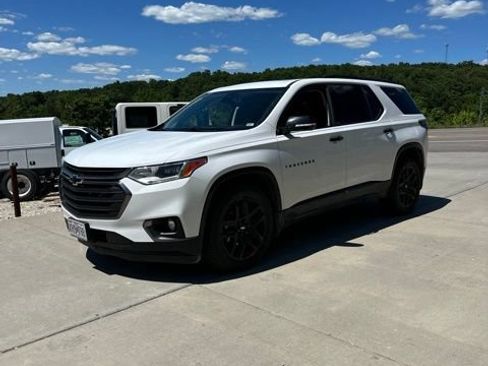 Used 2019 Chevrolet Traverse Premier w/ Redline Edition AWD/4WD image 18
