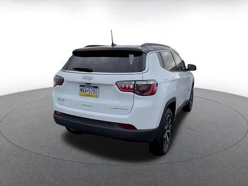 Used 2025 Jeep Compass Limited image 12