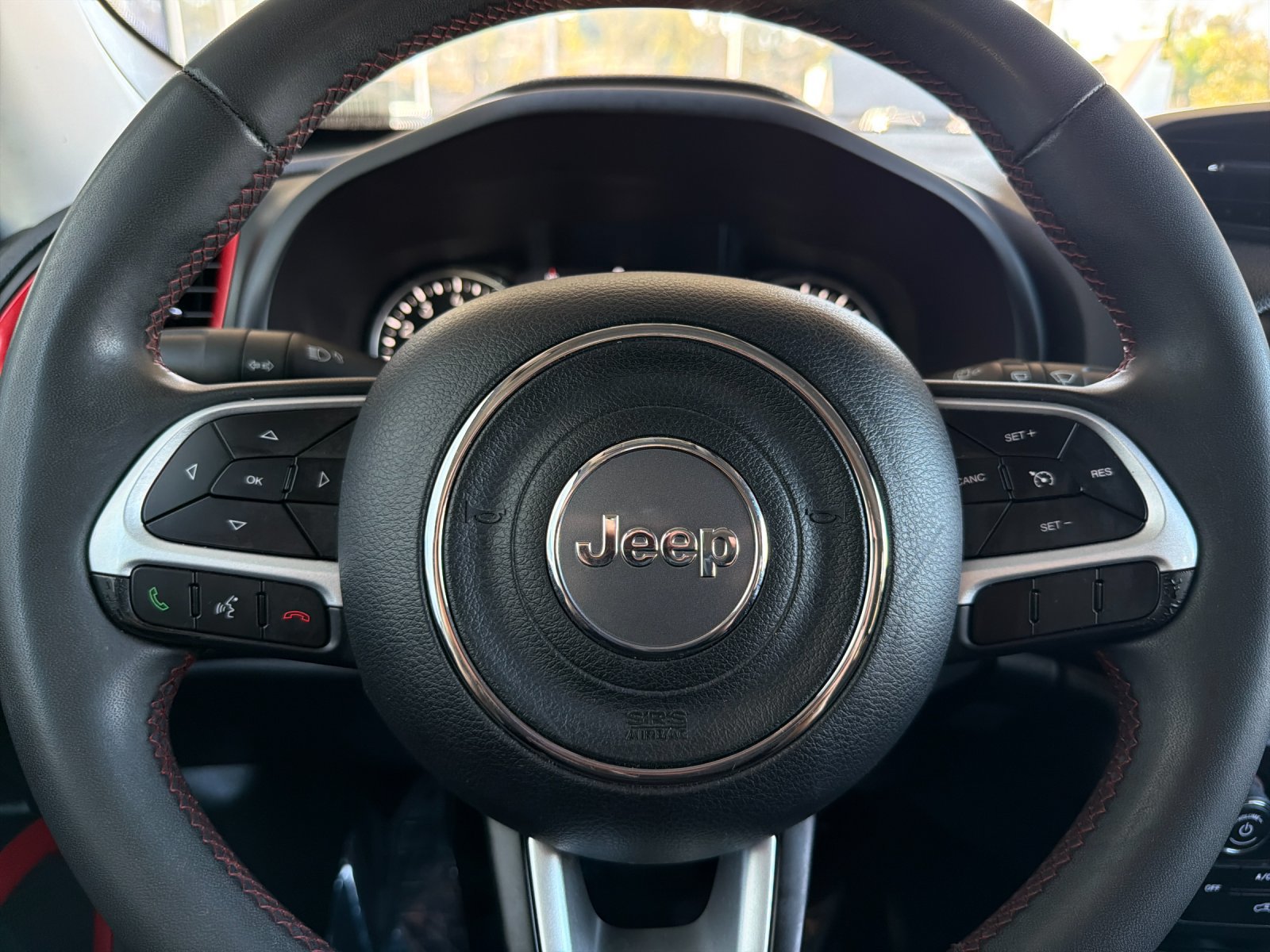 Used 2023 Jeep Renegade Trailhawk AWD/4WD image 22