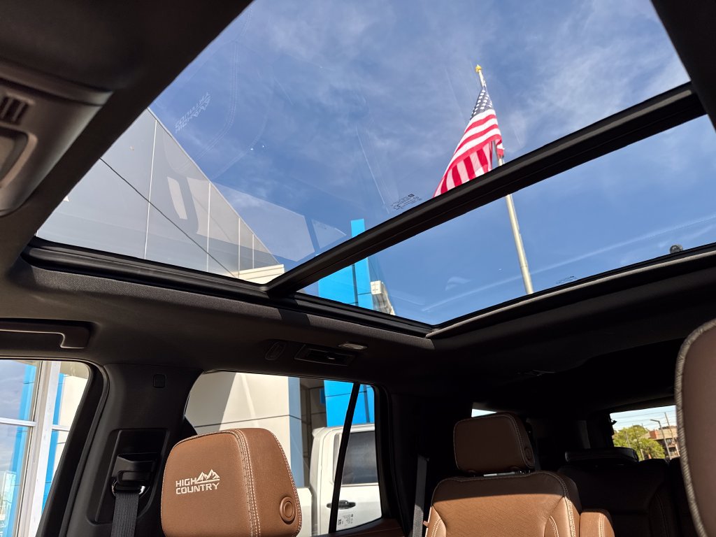 Used 2022 Chevrolet Tahoe High Country AWD/4WD image 23
