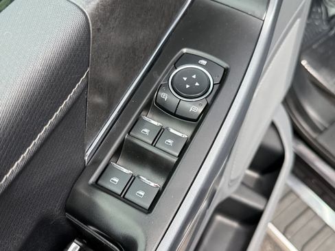 Used 2024 Ford F150 XLT AWD/4WD image 18
