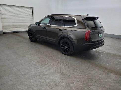 Used 2021 Kia Telluride S FWD image 3