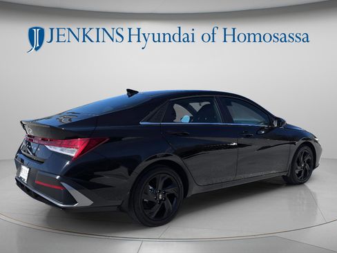 New 2026 Hyundai Elantra SEL Sport Premium FWD image 3
