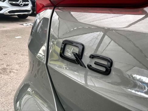 Used 2021 Audi Q3 2.0T Premium Plus w/ Premium Plus Package AWD/4WD image 31