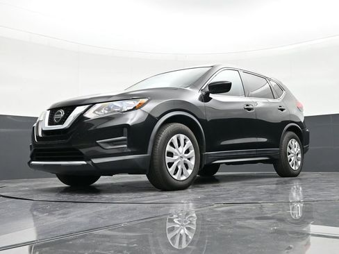 Used 2020 Nissan Rogue S FWD image 20