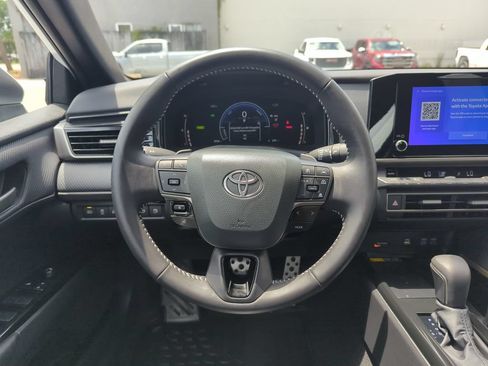 Used 2026 Toyota Camry SE w/ Convenience Package FWD image 16