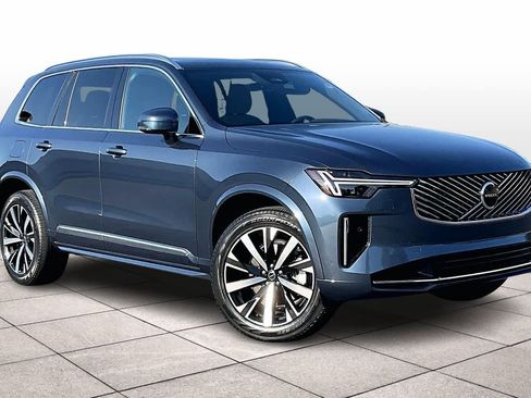 Used 2025 Volvo XC90 B6 Core w/ Protection Package Premier image 2