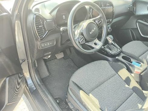 Certified 2023 Kia Soul EX FWD image 8