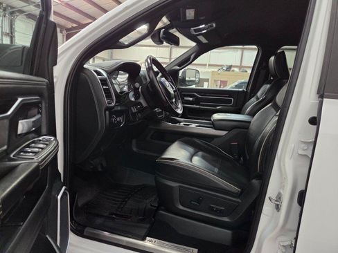 Used 2021 RAM 2500 Laramie w/ Night Edition AWD/4WD image 6