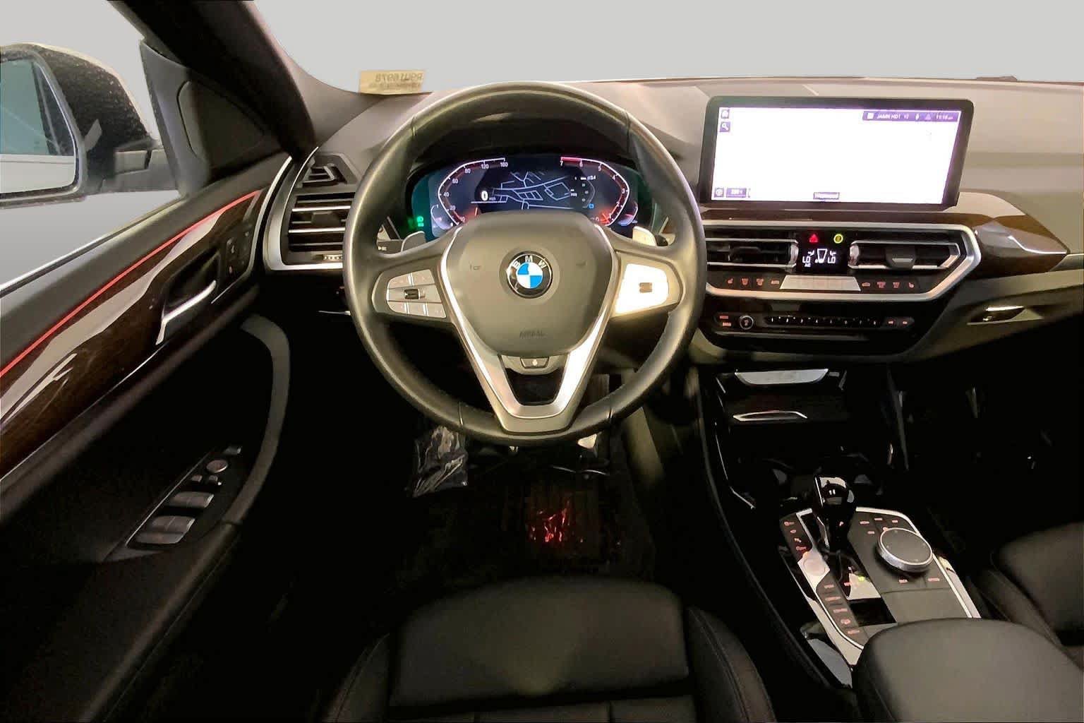 Used 2024 BMW X4 xDrive30i w/ Parking Assistance Package AWD/4WD image 6