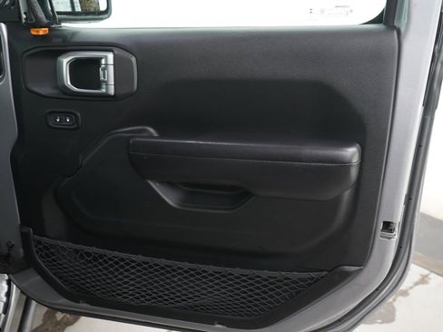 Used 2019 Jeep Wrangler Sport AWD/4WD image 11