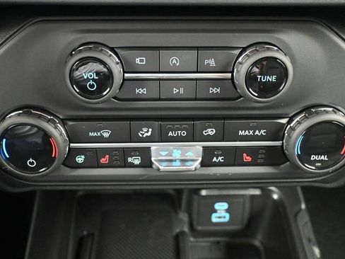 New 2025 Ford Bronco Outer Banks image 19